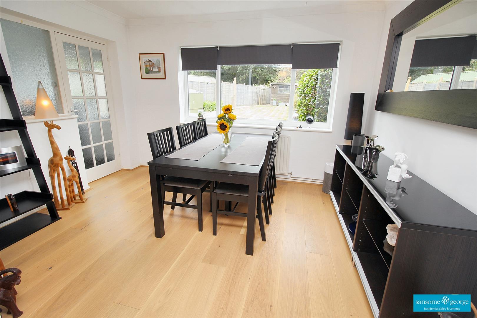 3 bed property in Halls Road, Tilehurst